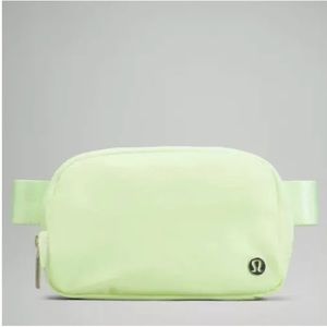 Lululemon Everywhere Belt Bag in Faded Zap